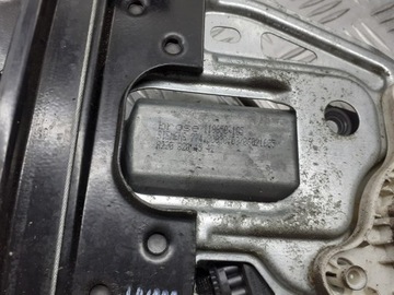 MECHANIZMUS OKNO PRAVÝ PŘEDNÍ MERCEDES W203 2.0 119650-105