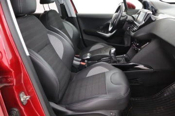 Peugeot 2008 I SUV Facelifting 1.2 PureTech 110KM 2018 Peugeot 2008 1.2 PureTech, 1. Właściciel, Skóra, zdjęcie 8