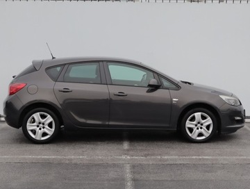 Opel Astra J GTC 1.4 Turbo ECOTEC 120KM 2013 Opel Astra 1.4 T, Klima, Klimatronic, Tempomat, zdjęcie 5