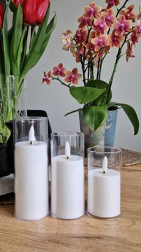 Świeczka Led w obudowie wkład 12,5cm z bateriami - biała