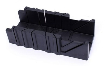 SKRZYNKA UCIOSOWA PLASTIKOWA DO CIĘCIA 1,5