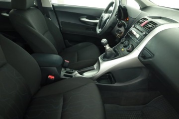 Toyota Auris I Hatchback 1.6 Valvematic 132KM 2010 Toyota Auris 1.6 Valvematic, Salon Polska, zdjęcie 6