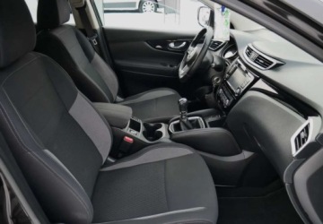Nissan Qashqai II Crossover Facelifting 1.6 DiG-T 163KM 2018 Nissan Qashqai Nissan Qashqai 1.6 DIG-T Acenta 1.6 Benzyna 163KM, zdjęcie 19