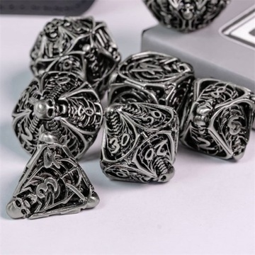 ZABILI MI PSA ZROBIŁEM Z NICH ZESTAW 7 METALOWYCH KOŚCI RPG