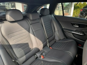 Mercedes Klasa C W206 2023 Mercedes C 300 e + niski przebieg + AMG, zdjęcie 18