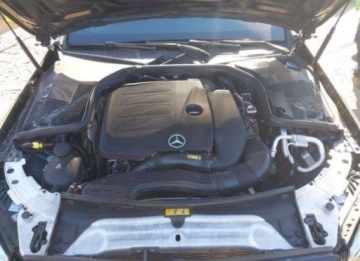 Mercedes Klasa C W206 2021 Mercedes-Benz Klasa C 2021, 2.0L, od ubezpieczalni 2.0 Benzyna 255KM, zdjęcie 14