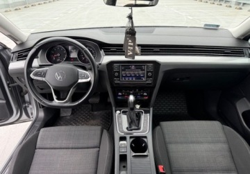 Volkswagen Passat B8 Variant Facelifting 1.5 TSI EVO 150KM 2022 Volkswagen Passat Variant salon PL FV Vat 23 rok gwarancji automat DSG, zdjęcie 14