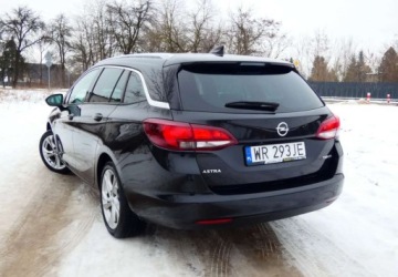 Opel Astra J GTC 1.4 Turbo ECOTEC 140KM 2016 Opel Astra Opel Astra 1.4 Turbo 1.4 Benzyna 140KM, zdjęcie 3