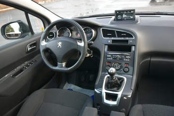 Peugeot 5008 I Minivan Facelifting 2.0 HDi 150KM 2015 Peugeot 5008 2.0HDi 150KM Manual 2015r. Salon 7os., zdjęcie 6