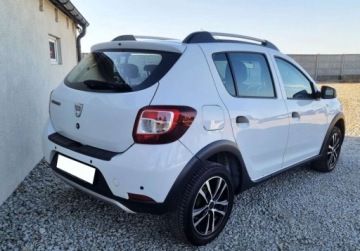 Dacia Sandero II Hatchback 5d TCe  90KM 2015 Dacia Sandero Stepway SLICZNA Benzyna BOGATA WERSJA Oryginal ZADBANA Serwi, zdjęcie 1