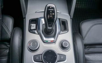 Alfa Romeo Stelvio SUV Facelifting 2.0 Turbo 280KM 2020 Alfa Romeo Stelvio Alfa Romeo Stelvio Veloce GWARANCJA do 2030 2.0 Benzyna, zdjęcie 22