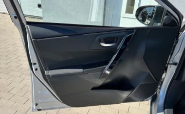 Toyota Auris II Hatchback 5d Facelifting 1.8 Hybrid 136KM 2016 Toyota Auris II Lift, 2016R, Bezwypadkowa, Automat, Zarejestorwana w PL, V, zdjęcie 18