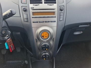 Toyota Yaris II Hatchback 5d 1.33 Dual VVT-i 101KM 2010 Toyota Yaris Sliczna salonowa 2010r 1.3B zarejestrowana 112tys km 100 bezw, zdjęcie 27
