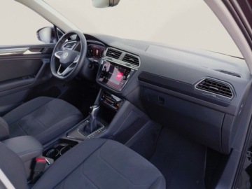 Volkswagen Tiguan II SUV Facelifting 1.5 TSI 150KM 2023 Volkswagen Tiguan 1.5TSI 150KM Elegance SalonPL SerwisASO Acc Virtual Matr, zdjęcie 17