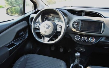 Toyota Yaris III Hatchback 5d Facelifting 2017 1.0 VVT-i 72KM 2020 Toyota Yaris GWARANCJA, 2020r, 1.0 Benzyna, Niski przebieg, Bogate wyposaz, zdjęcie 10