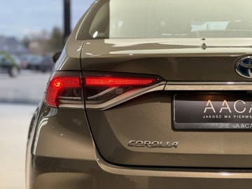 Toyota Corolla XII Sedan 1.8 Hybrid 122KM 2022 Toyota Corolla Comfort + TECH / 1 właściciel / Sal, zdjęcie 37