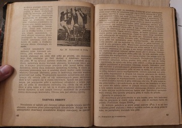 PODRĘCZNIK GRY W SIATKÓWKĘ Z Kraus twarda introl.