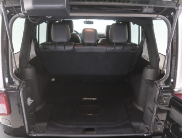 Jeep Wrangler III Unlimited Facelifting 2.8 CRD 200KM 2016 Jeep Wrangler 2.8 CRD, Salon Polska, Serwis ASO, zdjęcie 13
