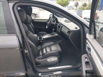 Porsche Macan SUV 3.6 V6 440KM 2018 Porsche Macan PORSCHE MACAN TURBO WPERFORMANCE PACKAGE 3.6 Benzyna 440KM, zdjęcie 8