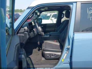 Toyota Land Cruiser VIII 2024 Toyota Land Cruiser 2024 TOYOTA LAND CRUISER 2.4 Hybryda 326KM, zdjęcie 13