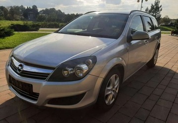 Opel Astra J Sports Tourer 1.7 CDTI ECOTEC 110KM 2010 Opel Astra Opel Astra 1.7 CDTI Caravan DPF Edition