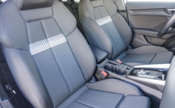 Audi A3 8Y Sportback-e 1.4 TFSI-e 245KM 2021 Audi A3 Sportback 1.4 e-TSI Plug-in Hybrid 245km S-Line 1.4 Hybryda Plug-in, zdjęcie 35