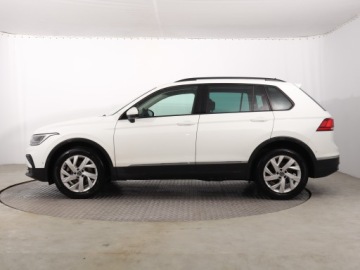 Volkswagen Tiguan II SUV Facelifting 2.0 TSI 190KM 2022 VW Tiguan 2.0 TSI, Salon Polska, 1. Właściciel, zdjęcie 2