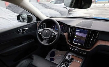 Volvo XC60 II 2023 Volvo XC 60 Volvo XC 60 T6 AWD Plug-In Hybrid R-Design 2.0 Hybryda Plug-in, zdjęcie 6