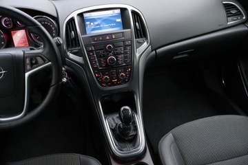 Opel Astra J Sports Tourer 1.7 CDTI ECOTEC 125KM 2011 Opel Astra 1.7 CDTI, Navi, Xenon, Klima, zdjęcie 7