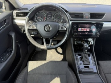 Skoda Superb III Kombi Facelifting 2.0 TDI SCR 150KM 2019 Škoda Superb Skoda Superb 2.0 TDI 150KM 2019, zdjęcie 4