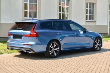 Volvo V60 II  2021 __R-DESIGN__ MEGA KOLOR, zdjęcie 11