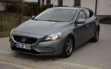 Volvo V40 II Cross Country D2 115KM 2015 Volvo V40 1.6D 2015r Navi Klima Tempomat Hak Sprowadzony 1.6 Diesel, zdjęcie 5