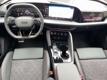 Audi 2025 AUDI Q5 TFSI quattro S line Sportback Suv 2.0 (204KM) 2025, zdjęcie 4