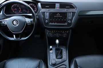 Volkswagen Tiguan I SUV Facelifting 2.0 TDI BlueMotion Technology 150KM 2016 VW Tiguan 2.0 TDI, 4X4, DSG, Skóra, Navi, Klima, zdjęcie 11