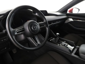 Mazda 3 IV Hatchback 2.0 Skyactiv-G 122KM 2019 Mazda 3 full LED navi klima auto kamera i czujniki, zdjęcie 13