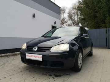 Volkswagen Golf V Hatchback 1.6 i 102KM 2005 Volkswagen Golf 1.6 MPI 102KM Klima Parktronik