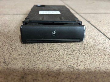 UCHWYT NA KUBEK CUP HOLDER AUDI A6 C5 LIFT