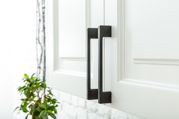 Uchwyt meblowy UZ-819 GTV stal szczotkowana r 96