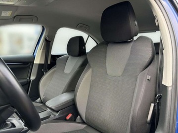 Skoda Octavia IV Liftback 1.0 TSI EVO 110KM 2022 Skoda Octavia Ambition Czujniki parkowania przodtyl Lane Assist Faktura Va, zdjęcie 11