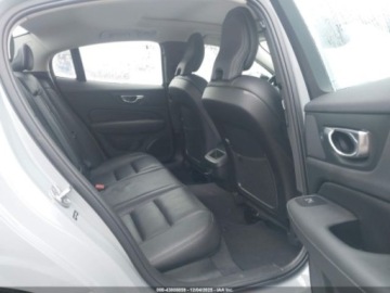 Volvo S60 III 2024 Volvo S60 2024 Volvo S60 B5 FWD Plus Dark Theme 2.0 Benzyna 247KM, zdjęcie 11