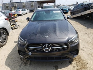 Mercedes Klasa E W213 2022 Mercedes-Benz Klasa E 350 2022 2.0l od ubezpieczalni 2.0 Benzyna 255KM, zdjęcie 5