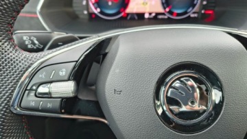 Skoda Octavia IV RS Kombi 2.0 TDI SCR 200KM 2022 Skoda Octavia Combi RS 2.0TDI 200KM Hak Panorama M, zdjęcie 19