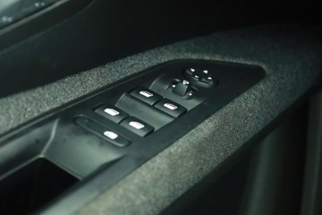 Peugeot 5008 II Crossover 2.0 BlueHDI 150KM 2017 Peugeot 5008 2.0 BlueHDi, Salon Polska, zdjęcie 17