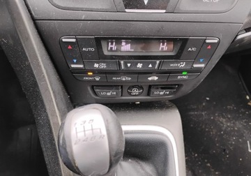 Honda Civic IX Hatchback 5d 1.6 i-DTEC 120KM 2013 Honda Civic 2013r, 1.6 Diesel. Uszkodzony lewy przod i tyl. 1.6 Diesel, zdjęcie 14