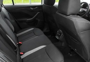 Skoda Kamiq Crossover Facelifting 1.0 TSI 115KM 2024 Skoda Kamiq 1.0 TSI 116KM Selection DSG Fotele Podgrzewane Kamera Cofania, zdjęcie 12