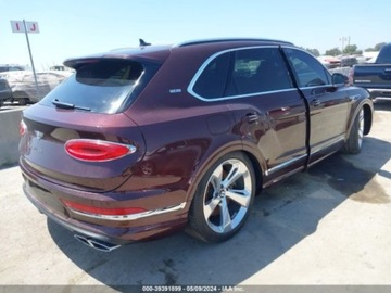 Bentley Bentayga 2021 Bentley Bentayga 2021 Bentley Bentayga V8 AWD 4.0 Benzyna 542KM, zdjęcie 5