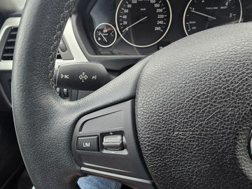 BMW Seria 3 F30-F31-F34 Touring 2.0 318d 143KM 2013 BMW 318 Bezwypadkowy, zdjęcie 13