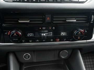 Nissan Qashqai III Crossover 1.3 DIG-T MHEV 158KM 2021 Nissan Qashqai WD4840S#1.3 DIG-T mHEV N-Connecta, zdjęcie 17