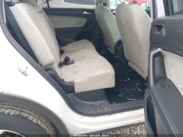 Volkswagen Tiguan II 2023 Volkswagen Tiguan 2.0T S 2023 2.0 Benzyna 184KM, zdjęcie 12