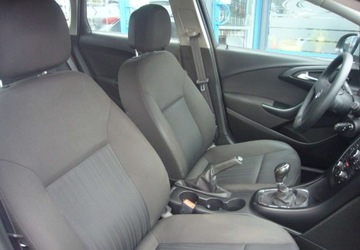 Opel Astra J Hatchback 5d Facelifting 1.6 Twinport ECOTEC 115KM 2014 Opel Astra Opel Astra J Salon PL - seriws 1.6 Benzyna 116KM, zdjęcie 17